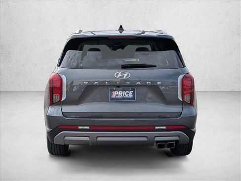 Used 2025 Hyundai Palisade SEL FWD image 8