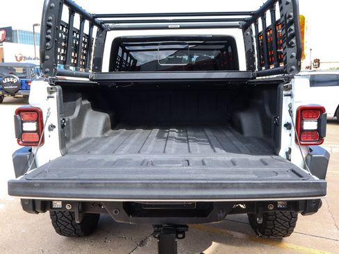 Used 2021 Jeep Gladiator Mojave AWD/4WD image 13