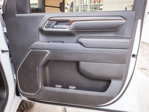 Used 2024 GMC Sierra 2500 SLE w/ SLE Convenience Package image 25