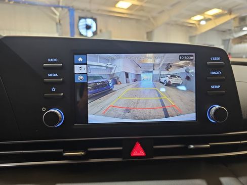 New 2026 Hyundai Elantra SE FWD image 24