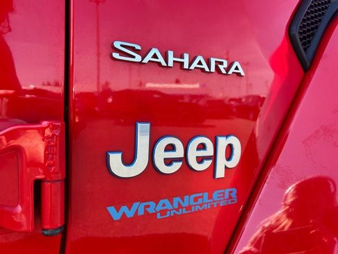 Used 2021 Jeep Wrangler Unlimited Sahara w/ Safety Group AWD/4WD image 36