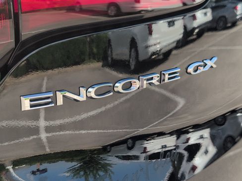 Used 2022 Buick Encore GX Select w/ Sport Touring Package FWD image 38
