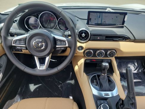 New 2026 MAZDA MX-5 Miata RF Grand Touring w/ Weather Package RWD image 4