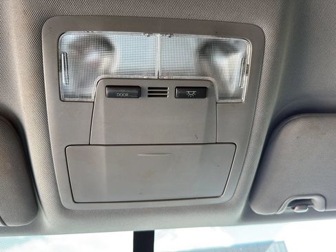 Used 2016 Toyota Highlander LE FWD image 41