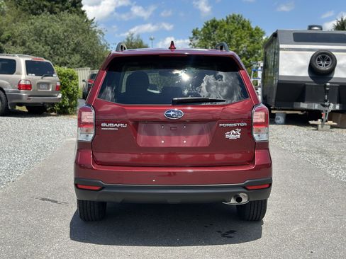 Used 2018 Subaru Forester 2.5i Premium AWD/4WD image 4