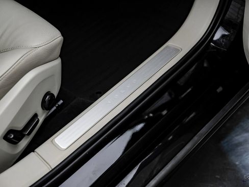 Used 2020 Volvo V60 T5 Momentum w/ Protection Package Premier image 45