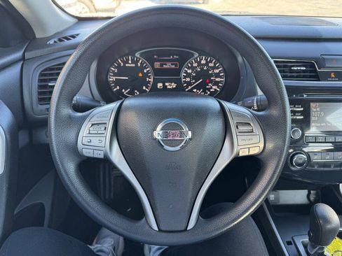 Used 2015 Nissan Altima 2.5 S w/ Power Driver Seat Package FWD image 13