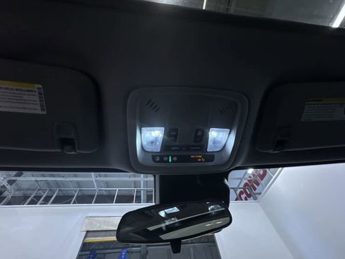 Used 2024 Chevrolet Malibu LT image 31