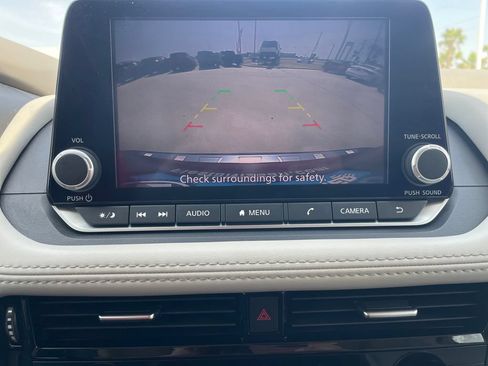 Certified 2023 Nissan Rogue SV w/ SV Premium Package FWD image 17