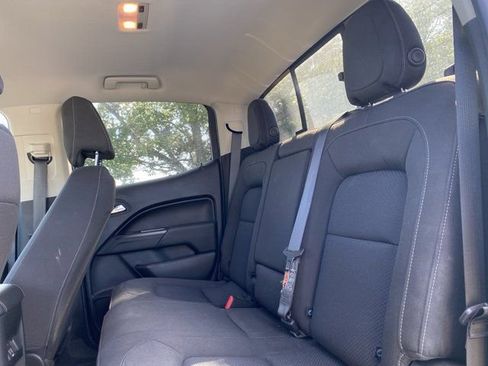 Used 2019 Chevrolet Colorado LT w/ LT Convenience Package image 10