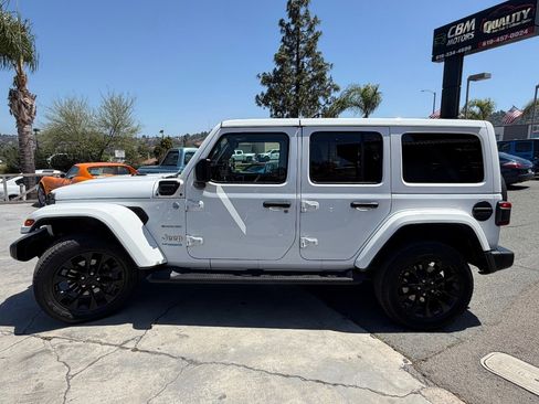 Used 2021 Jeep Wrangler Unlimited Sahara AWD/4WD image 6