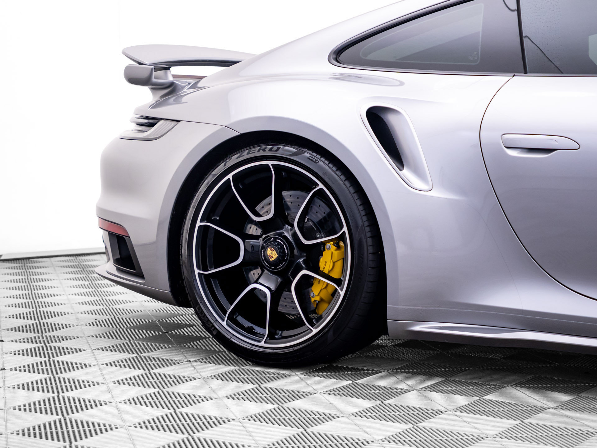 Certified 2025 Porsche 911 Turbo S AWD/4WD image 31