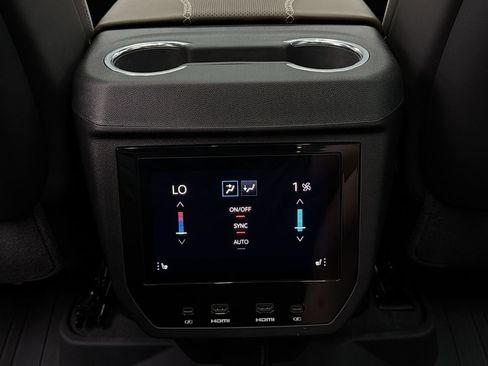 Used 2026 GMC Yukon XL Denali Ultimate w/ LPO, Floor Liner Package AWD/4WD image 36