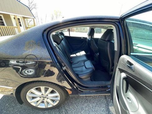 Used 2010 Volkswagen Passat Komfort FWD image 27