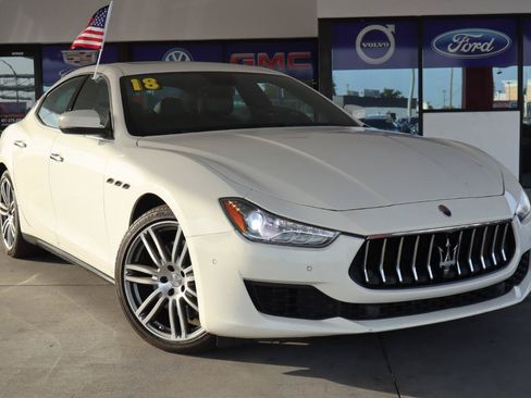 Used 2019 Maserati Ghibli S Q4 AWD/4WD image 2