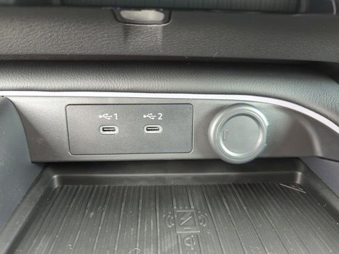 New 2026 Nissan Sentra SR w/ SR Premium Package FWD image 31
