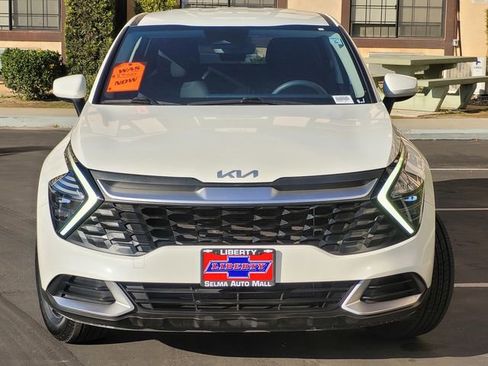 Used 2024 Kia Sportage LX image 3