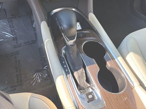 Used 2024 Chevrolet Malibu LT image 16