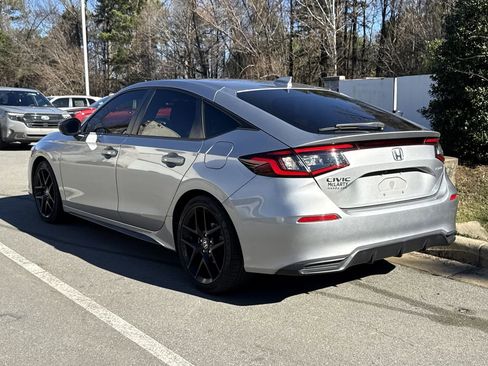 Used 2023 Honda Civic Sport image 6