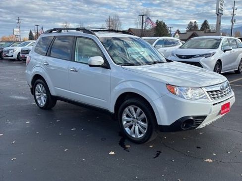 Used 2012 Subaru Forester 2.5X Premium w/ All-Weather Pkg image 7