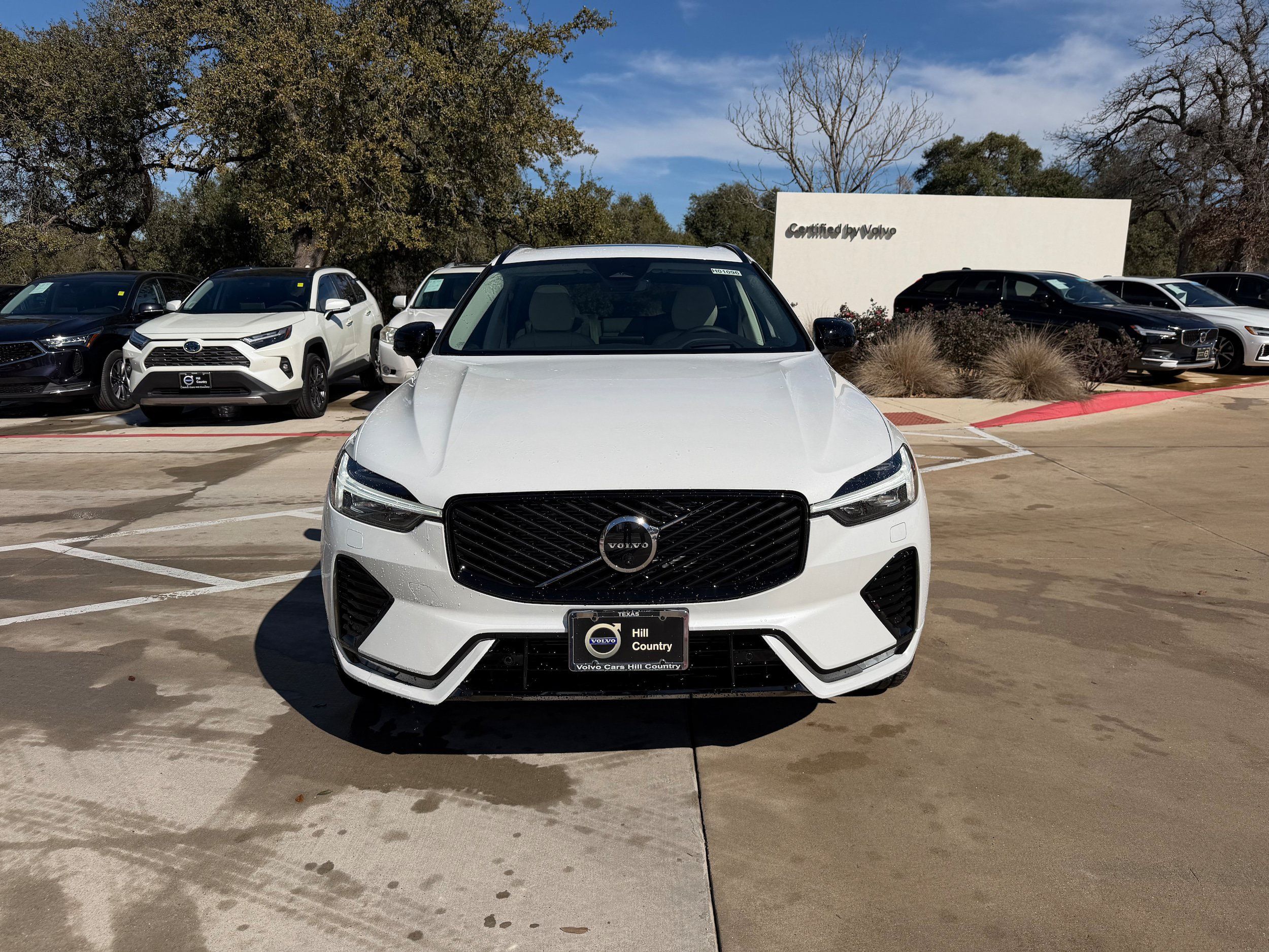 New 2026 Volvo XC60 B5 Ultra w/ Protection Package Premier AWD/4WD image 6
