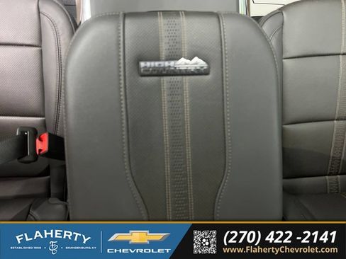 Used 2026 Chevrolet Silverado 2500 High Country w/ Midnight Edition AWD/4WD image 27