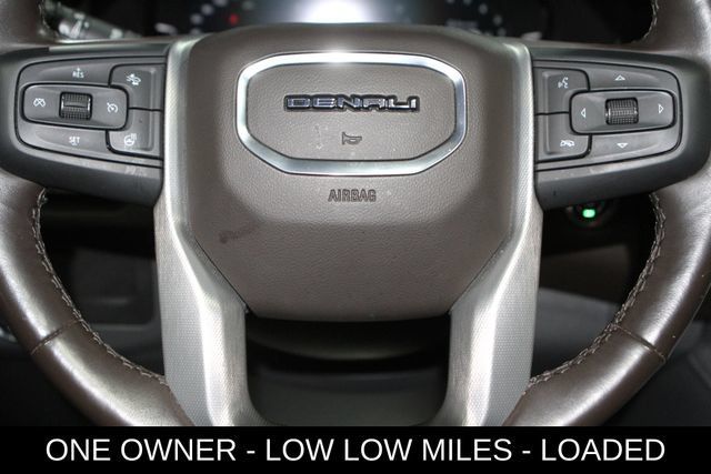 Used 2022 GMC Yukon XL Denali AWD/4WD image 18