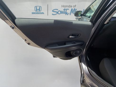 Used 2022 Honda HR-V LX image 24
