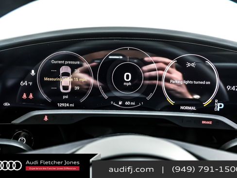 Used 2023 Porsche Taycan image 18