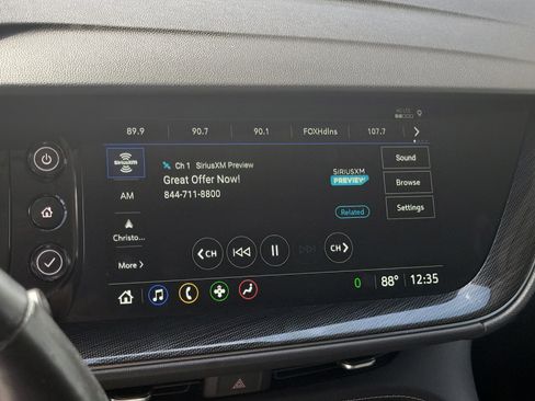 Used 2023 Buick Envision Essence image 32