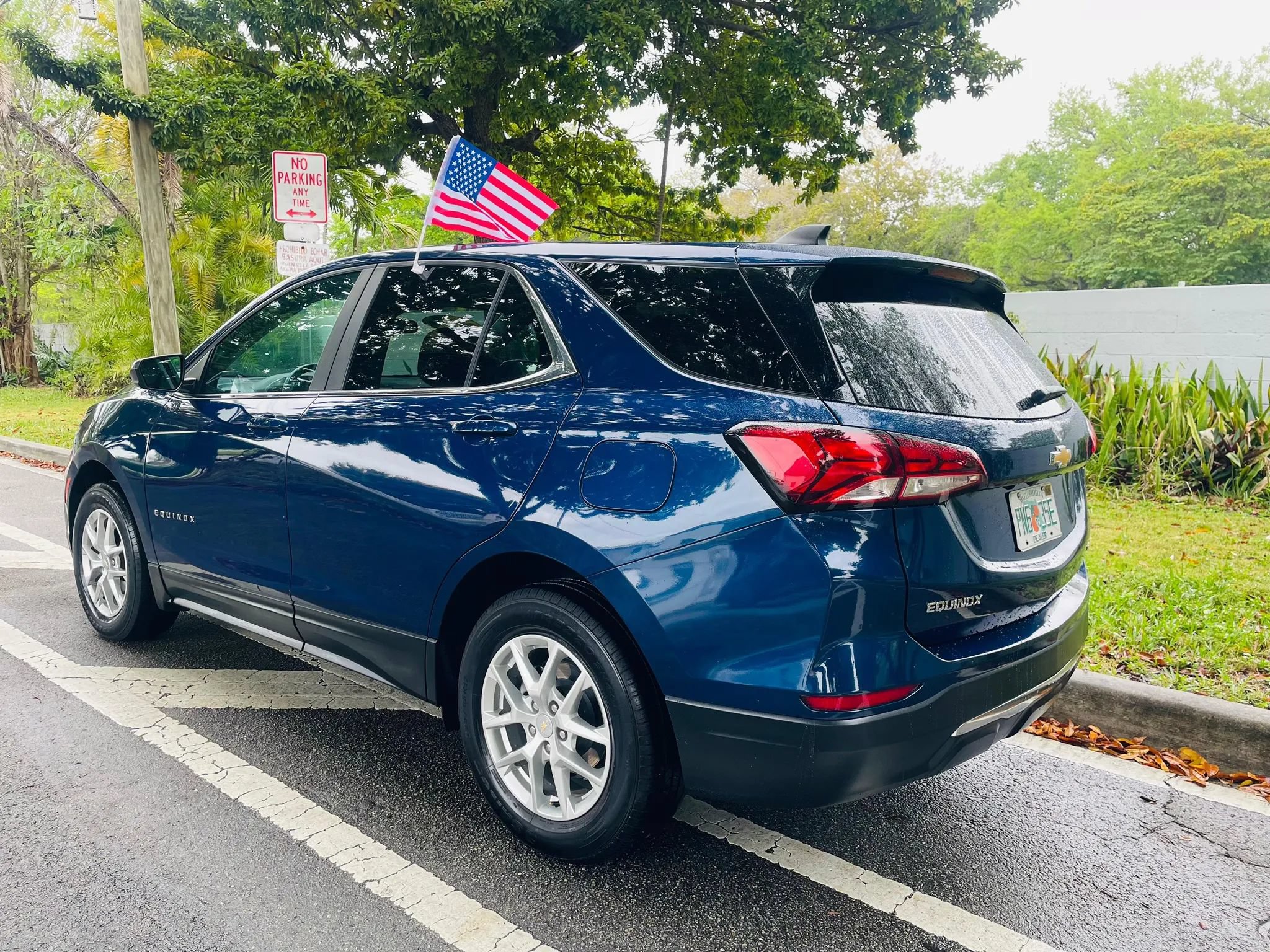 Used 2023 Chevrolet Equinox LT AWD/4WD image 3