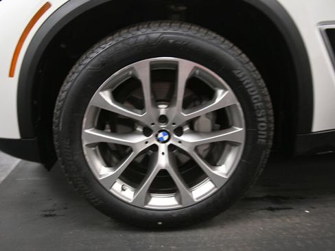 Used 2020 BMW X5 xDrive40i w/ Premium Package image 37