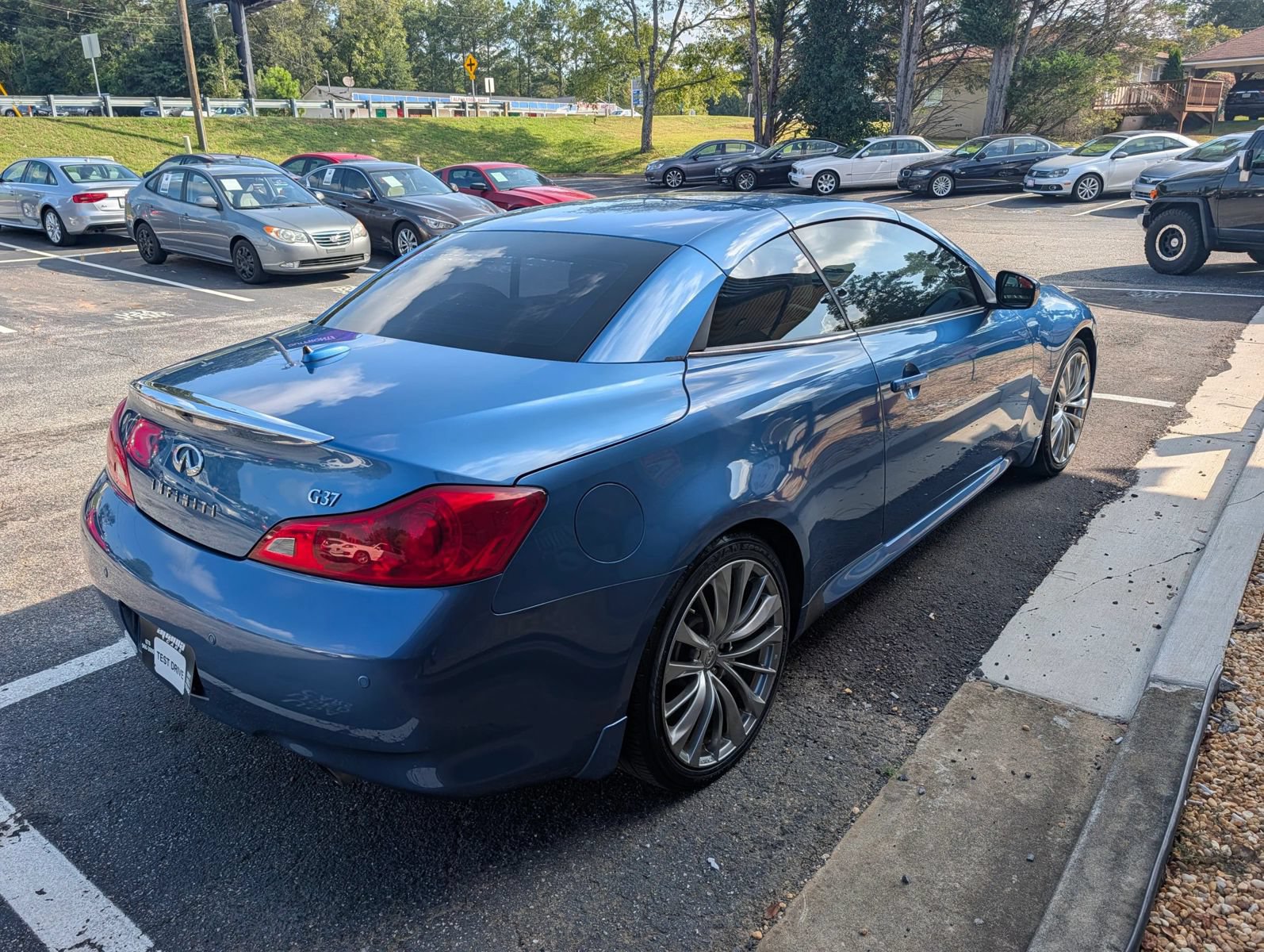 Used 2013 INFINITI G37 Convertible w/ Premium Pkg RWD image 5