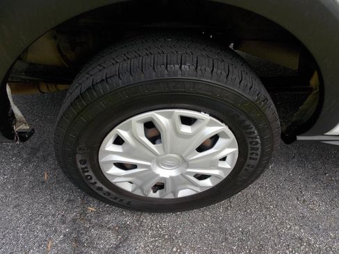 Used 2019 Ford Transit 250 130 Low Roof image 22