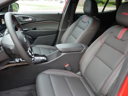 New 2026 Chevrolet Trax RS w/ Driver Confidence Package FWD image 20