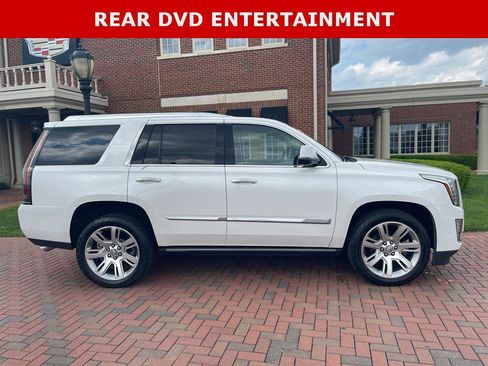 Used 2020 Cadillac Escalade Premium Luxury AWD/4WD image 7