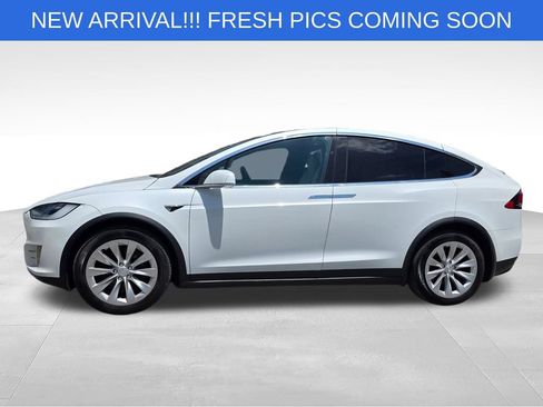 Used 2020 Tesla Model X Long Range AWD/4WD image 3