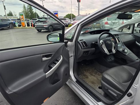 Used 2010 Toyota Prius One image 7