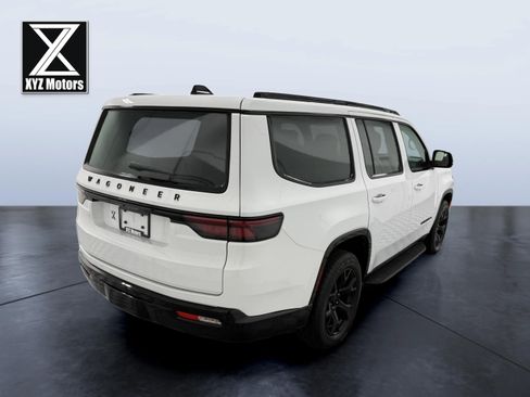 Used 2024 Jeep Wagoneer Series II AWD/4WD image 6