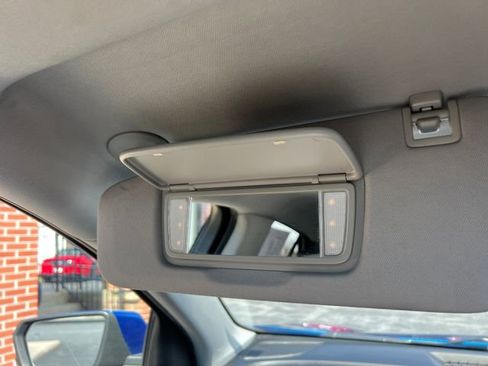 Used 2019 Chevrolet Equinox LT w/ Sun & Navigation Package image 23