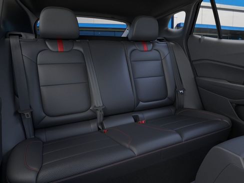New 2026 Chevrolet Trax RS w/ Sunroof Package FWD image 17