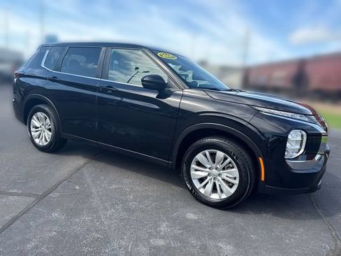 Used 2025 Mitsubishi Outlander ES AWD/4WD image 7