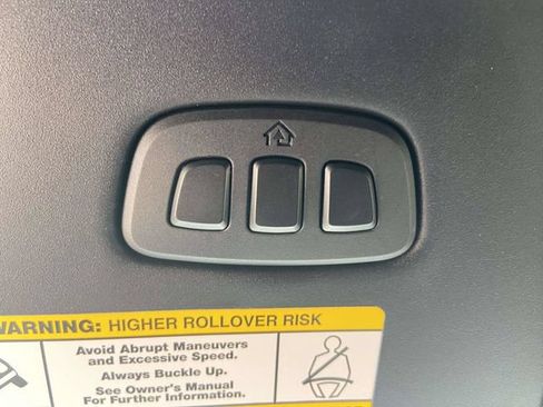 Certified 2025 Ford Ranger Raptor AWD/4WD image 23