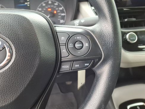 Used 2024 Toyota Corolla LE FWD image 30