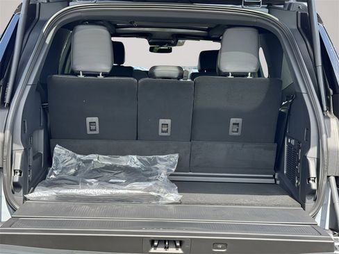 New 2025 Ford Expedition Platinum w/ Stealth Performance Package image 22