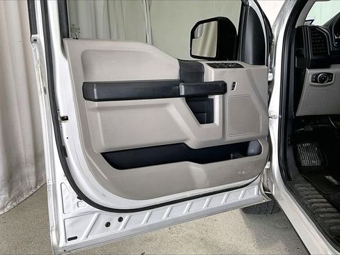 Used 2017 Ford F150 XL w/ Equipment Group 101A Mid AWD/4WD image 20