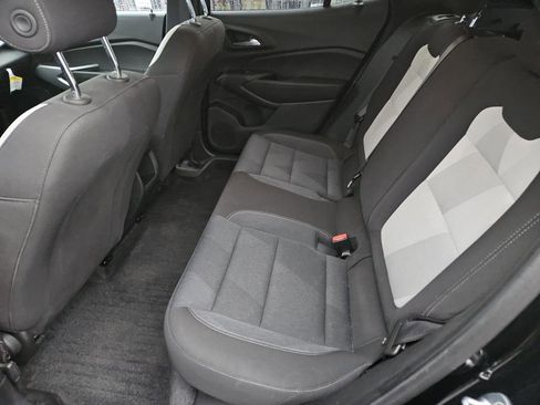 Certified 2024 Chevrolet Trax RS w/ Driver Confidence Package image 25