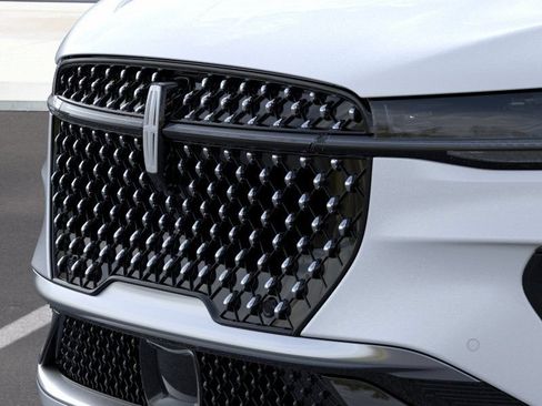 New 2026 Lincoln Nautilus Reserve AWD/4WD image 17