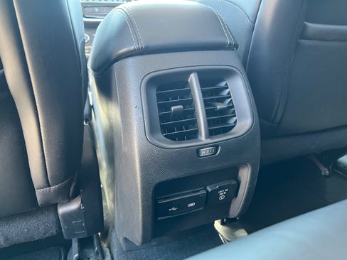 Used 2020 Jeep Cherokee Limited FWD image 30