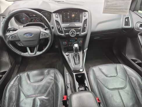 Used 2016 Ford Focus Titanium w/ Titanium Technology Package FWD image 12